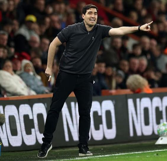 邮报:热刺和水晶宫对伊劳拉感兴趣,但他倾向与伯恩茅斯续约